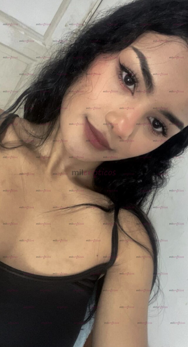 FOTOS DE FLAQUITA DE 18 AÑOS MUY CALIENTE Y LISTA PARA TI