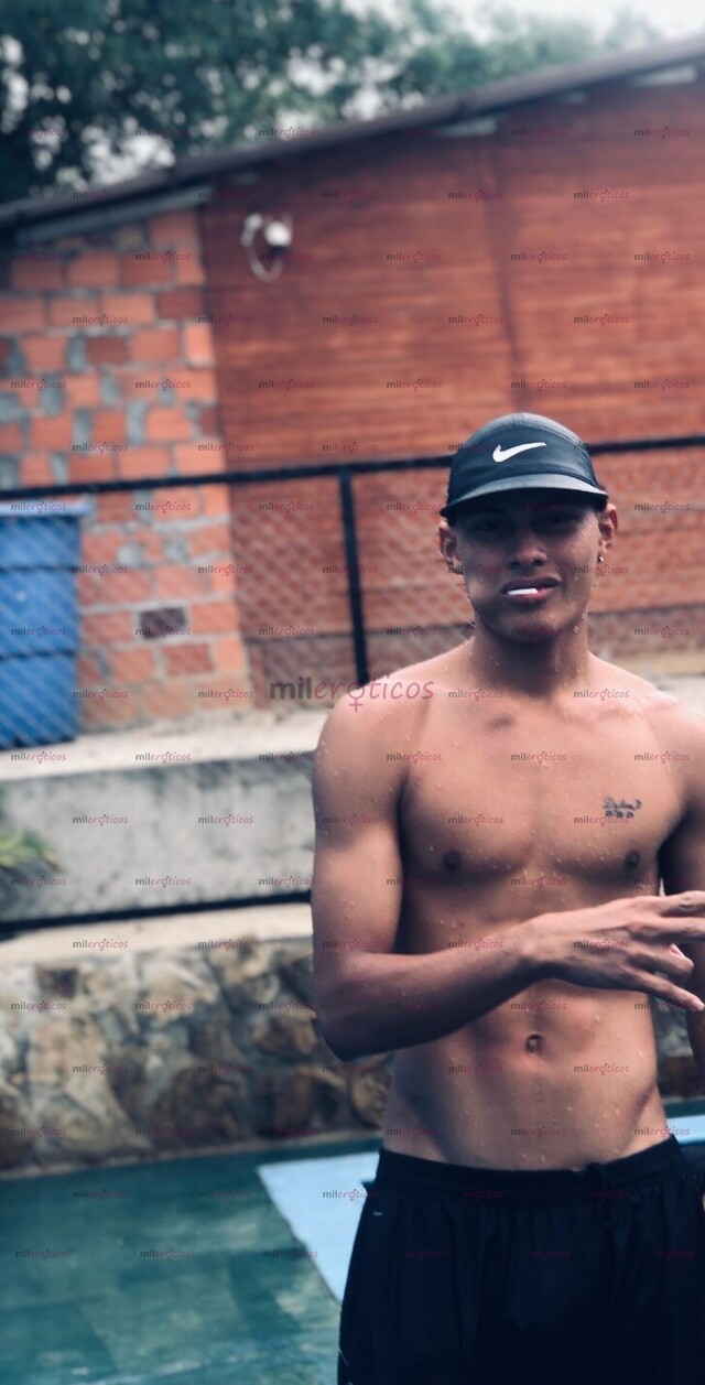 FOTOS DE JOVEN MORENO DE 20 AÑOS BIEN DOTADO FULL ACTIVO WHATSAPP 3247243274
