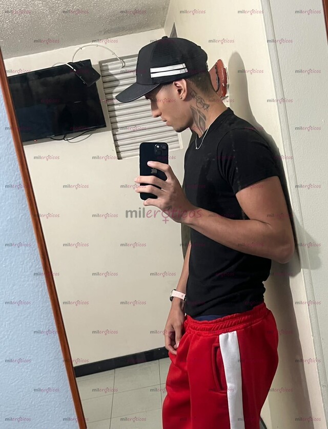 FOTOS DE JOVEN PARCHADO 22 CM CON SITIO EN BOGOTÁ POR UNOS DÍAS QUIEN