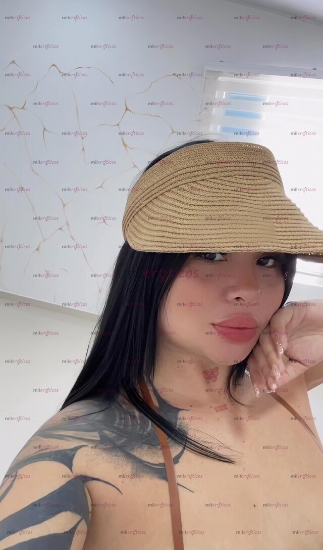 FOTOS DE LUCIANA, HERMOSA SCOTT VIP CON GRANDES NALGADA Y VAGINA ESTRECHA