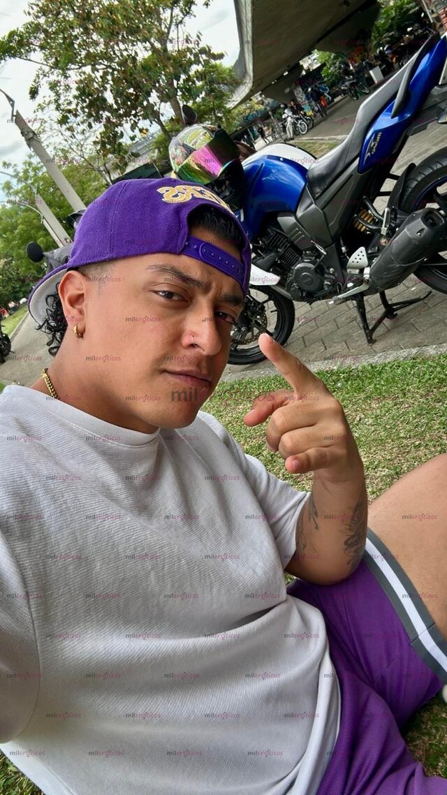 FOTOS DE JOVEN MORENO COMPLACIENTE, MASCULINO, ACTIVO NO VERGON, DISPONIBLE, SERIO
