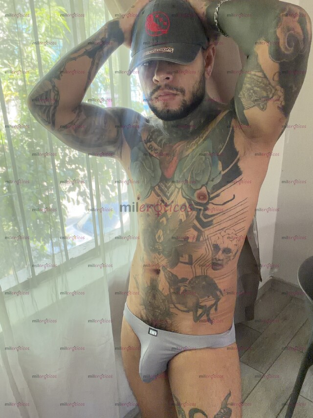 FOTOS DE HOMBRE DOMINANTE, TATUADO, VARONIL Y DISCRETO
