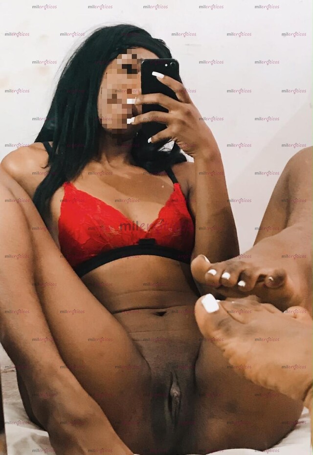 FOTOS DE NICOL, DELICIOSA FLACA MORENA LE GUSTAN LAS CARICIAS