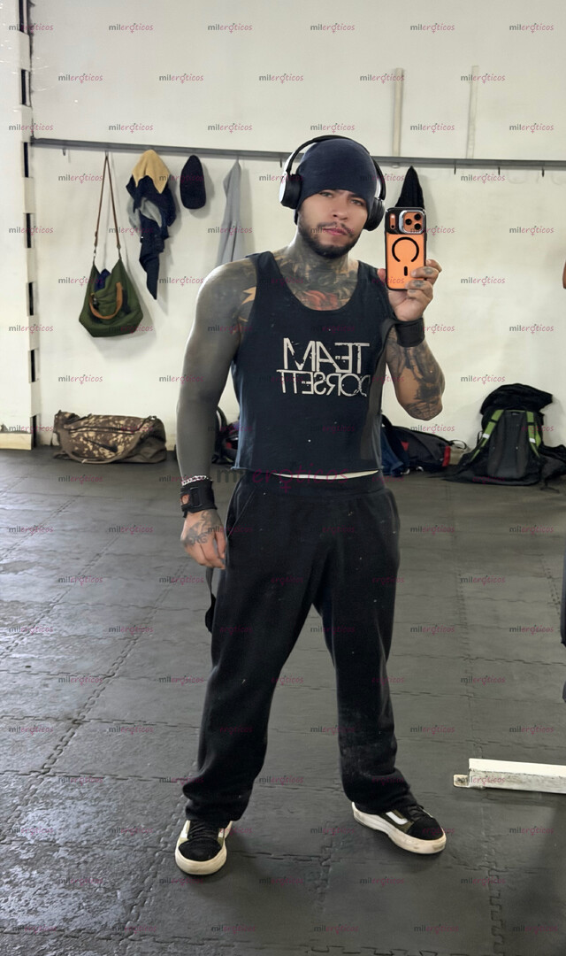 FOTOS DE HOMBRE DOMINANTE, TATUADO, VARONIL Y DISCRETO