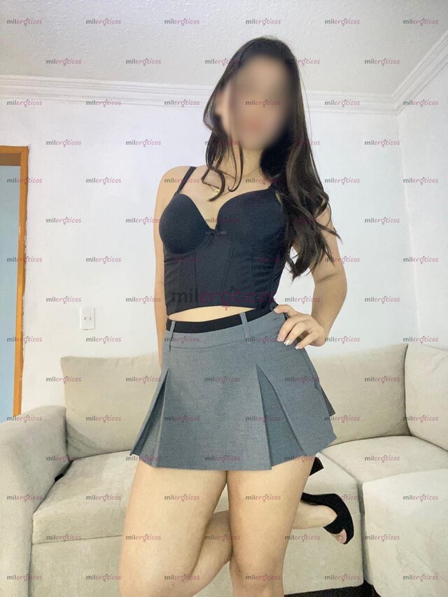 FOTOS DE GABY CUERPO NATURAL DELGADITA 20 AÑOS Y SÚPER CACHONDA Y MOJADITA BB