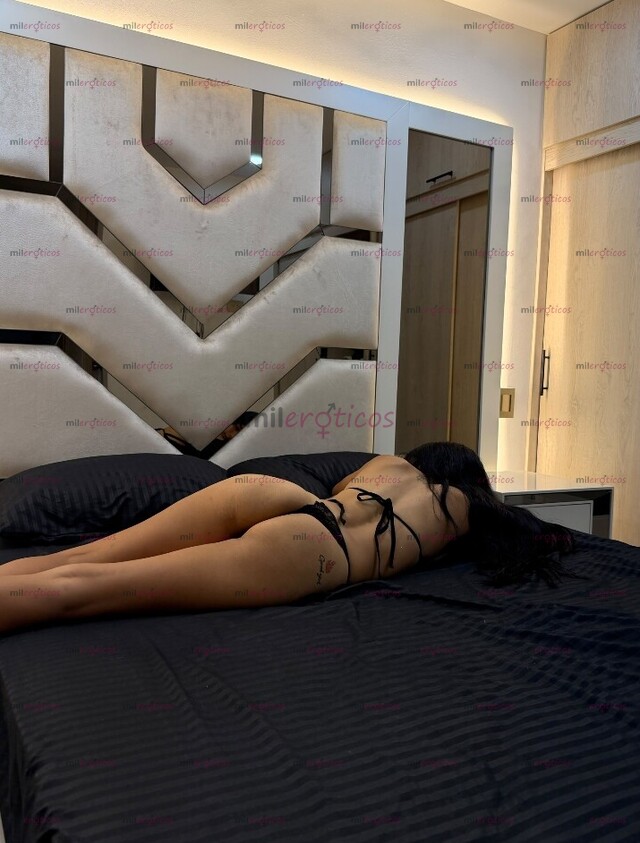 FOTOS DE SOY UNA FLACA ARDIENTE Y COMPLACIENTE DISPUESTA A CUMPLIR TUS FANTASÍAS