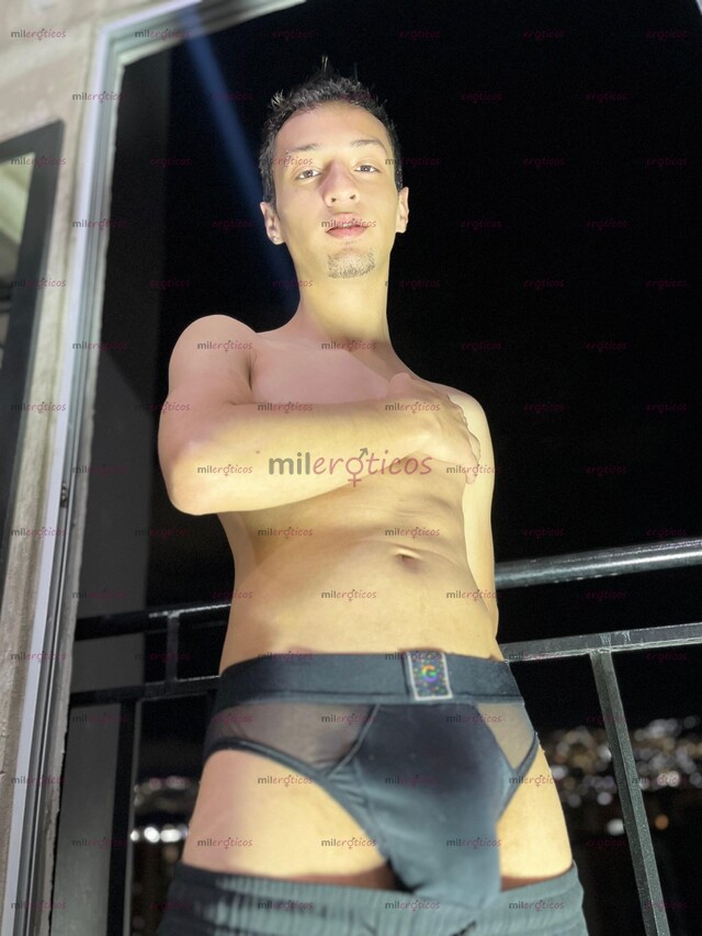 FOTOS DE JOVEN BOGOTANO CON GANAS DE CONOCER A UN HOMBRE CAPAZ DE DOMARLO