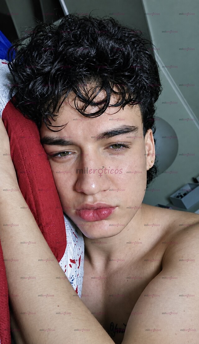 FOTOS DE CHRISTOPHER ADULT CONTENT CREATOR TWINK.
