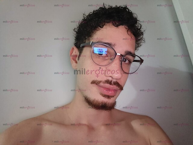 FOTOS DE JOVEN APUESTO BUSCA MUJERES O PAREJAS Y NUEVAS EXPERIENCIAS