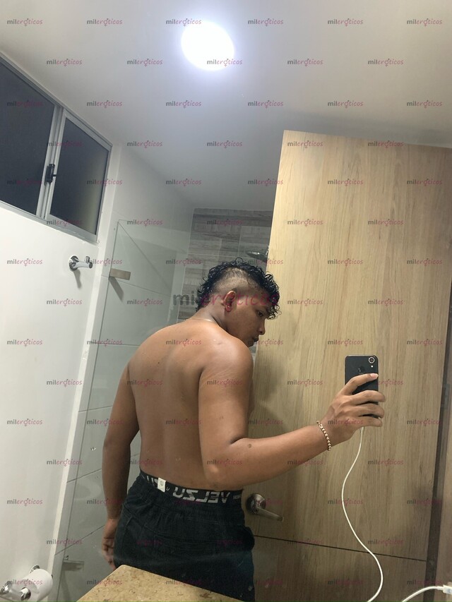 FOTOS DE JOVEN UNIVERSITARIO MORENO, DISPONIBLE ESCRÍBEME