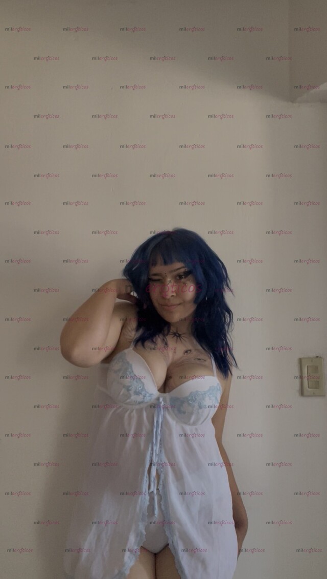 FOTOS DE CHICA GÓTICA PERFORADA Y CON LA LENGUA BIFURCADA