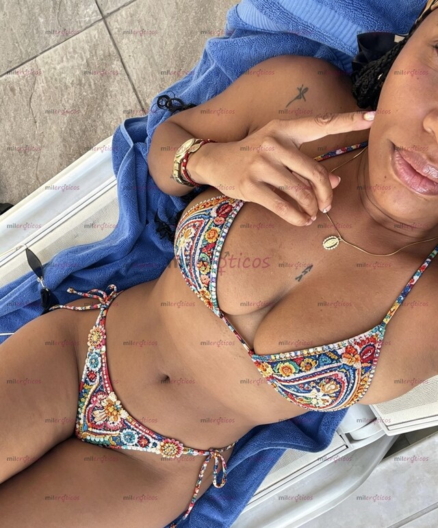 FOTOS DE MORENA ELEGANTE VEN Y DISFRUTA DE UN MOMENTO AGRADABLE