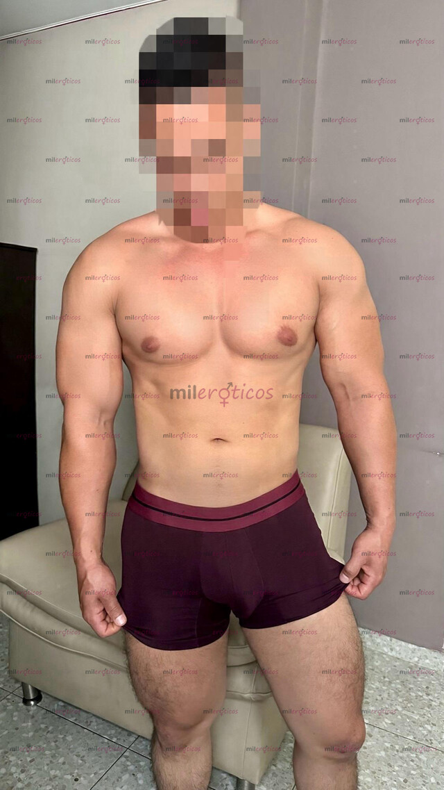 FOTOS DE ACOMPAÑANTE GIGOLO Y MASAJISTA PROFESIONAL DE ALTO NIVEL PARA PAREJAS SOLVENTES