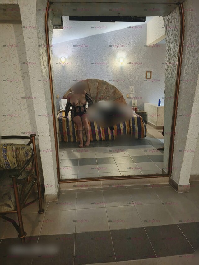 FOTOS DE RICA TETONA PARA UNAS RUSAS Y ACABES EN MI TETOTAS... CHUPALAS
