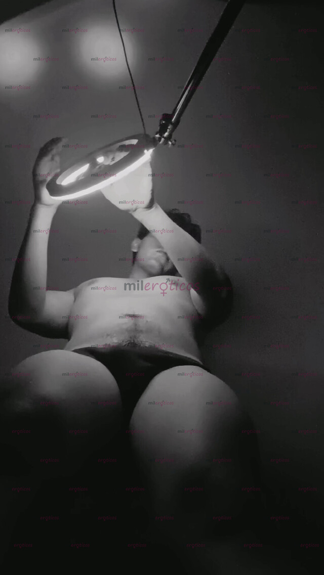 FOTOS DE VERSATIL DISPONIBLE 20 AÑOS Y AVENTADO A TODO