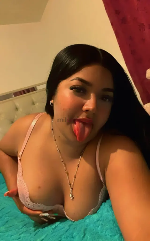 Soy una nena ardiente y complaciente acompanado con un poco de lujurias y caricias que te haran estremecer de placer con un rico oral a garganta profu...