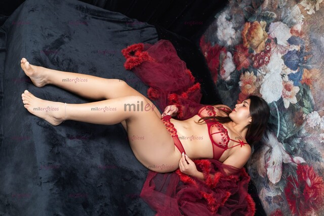 FOTOS DE SOL JUGUETONA Y SEXY COLOMBIANA DISPONIBLE 24 7