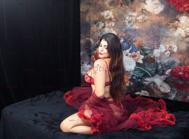 FOTOS DE SOL JUGUETONA Y SEXY COLOMBIANA DISPONIBLE 24 7