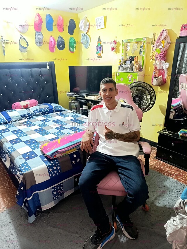 FOTOS DE RECIÉN LLEGADO CHICO ACTIVO CON GANAS DE FOLLARME TU MUJER BIEN DELICIOSO