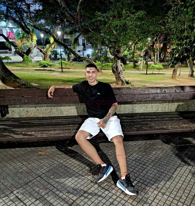 FOTOS DE RECIÉN LLEGADO CHICO ACTIVO CON GANAS DE FOLLARME TU MUJER BIEN DELICIOSO