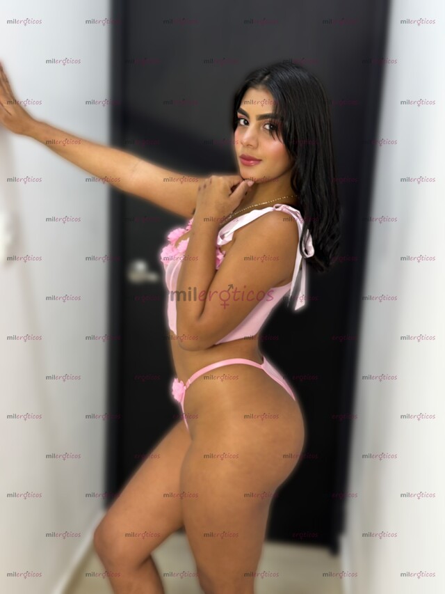 FOTOS DE EMMA CON GANAS DE CABALGAR UN CABALLO, TE ANIMAS?