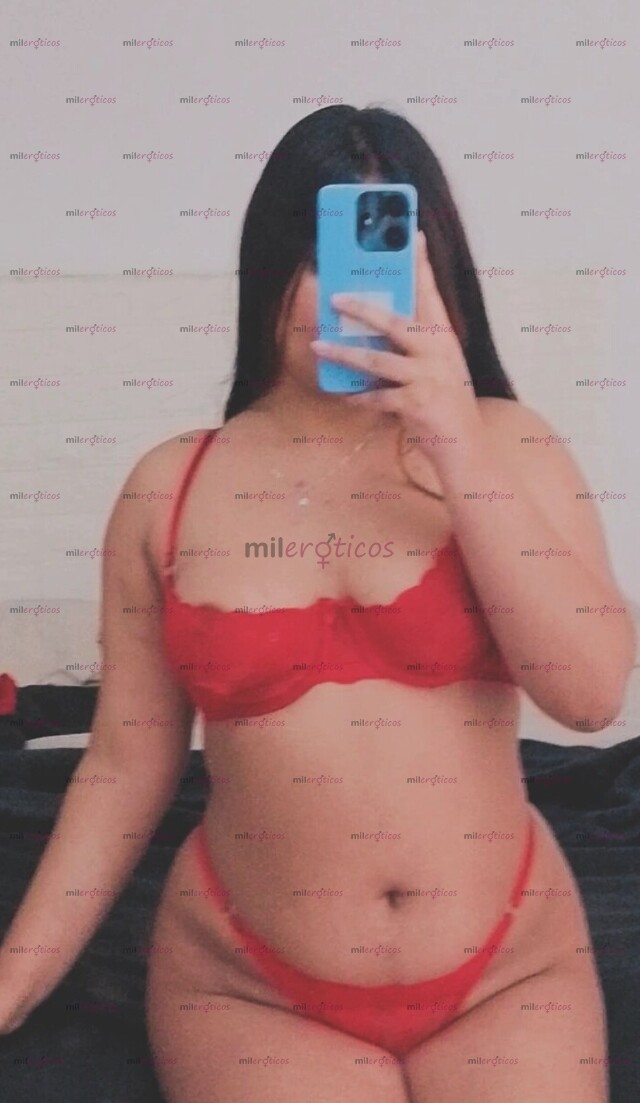FOTOS DE DANY HERMOSA MORENA CON MUCHAS GANAS DE SEXO