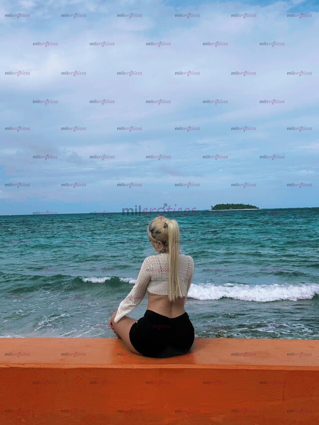 FOTOS DE EXOTICA RUBIA CABALLOTA DISPUESTA A COMPLACERTE EN TODAS TUS FANTASÍAS
