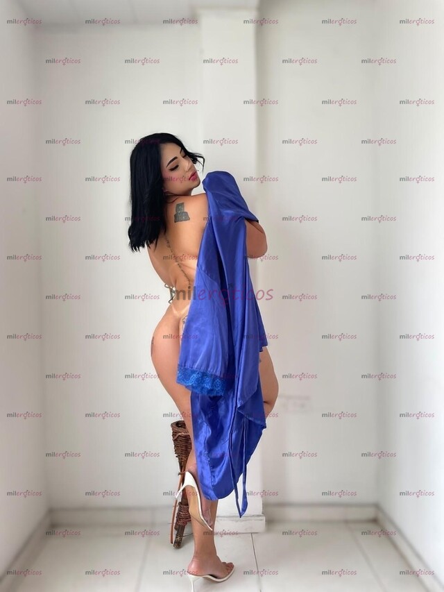 FOTOS DE SOY KAROLINA UNA HERMOSA COLOMBIANA DE 24 AÑOS , CARITA ANGELICAL Y CUERPO HOT
