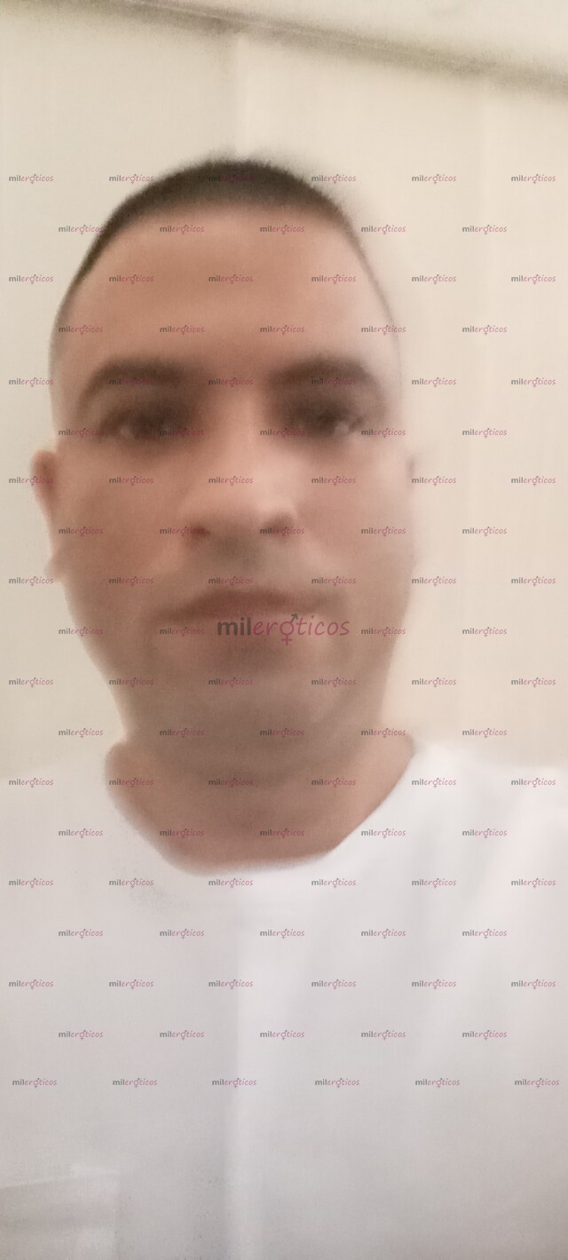 FOTOS DE SOY SOLO PASIVO , ME GUSTA CHUPAR ,TRAGAR LA LECHITA , PARA HOMBRES DE 40
