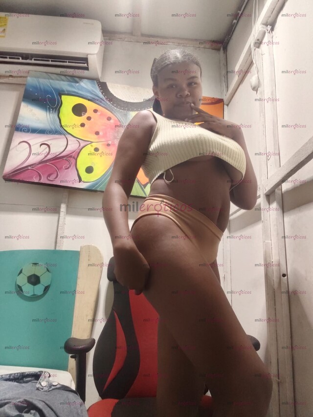 FOTOS DE SOY LA NEGRI UNA NEGRA CALIENTE TETONA Y CULONA