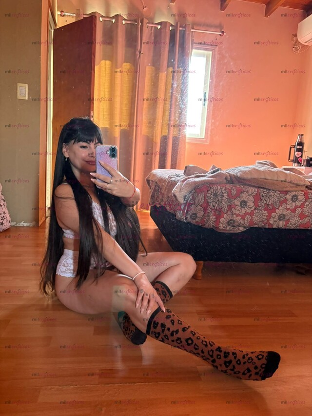 FOTOS DE ALMENDRA UNA ARGENTINA CALIENTE, SENSUALIDAD Y UN ENCANTO DIFÍCIL DE RESISTIR