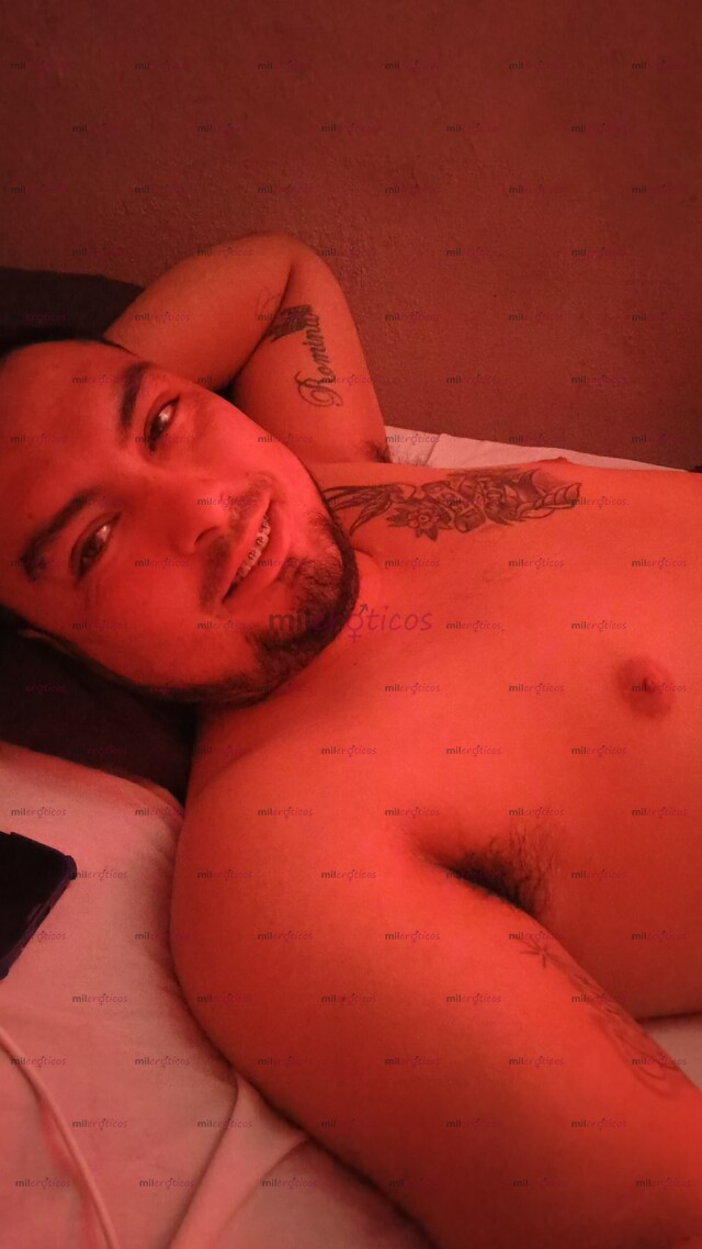 FOTOS DE GIGOLO NUEVO EN EL AMBIENTE LIMPIO DISCRETO Y AMABLE DE MENTE ABIERTA
