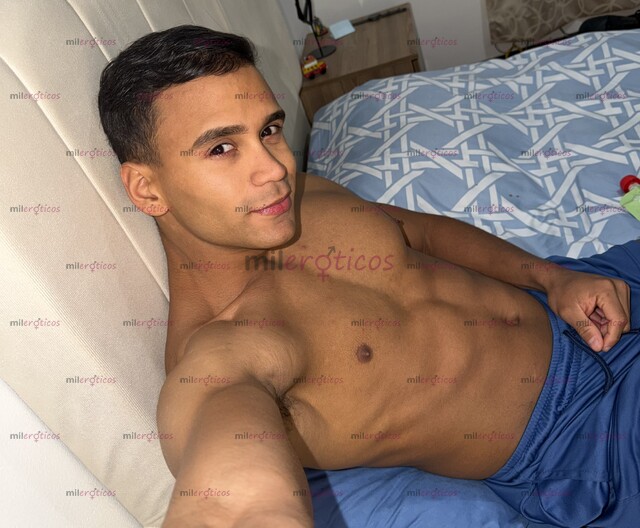 FOTOS DE CHICO VERSÁTIL CON GRAN TRASERO ,DIVERTIDO , MORBOSO ,PERVERTIDO Y CALIENTE