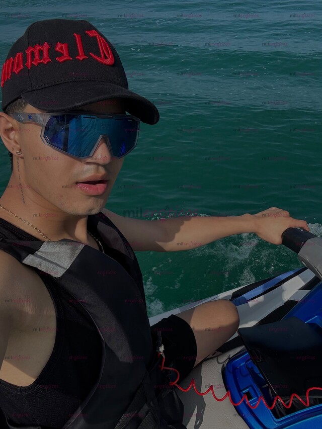 FOTOS DE NUEVO CHICO PAISA, JOVEN Y ATRACTIVO DE 20 AÑOS
