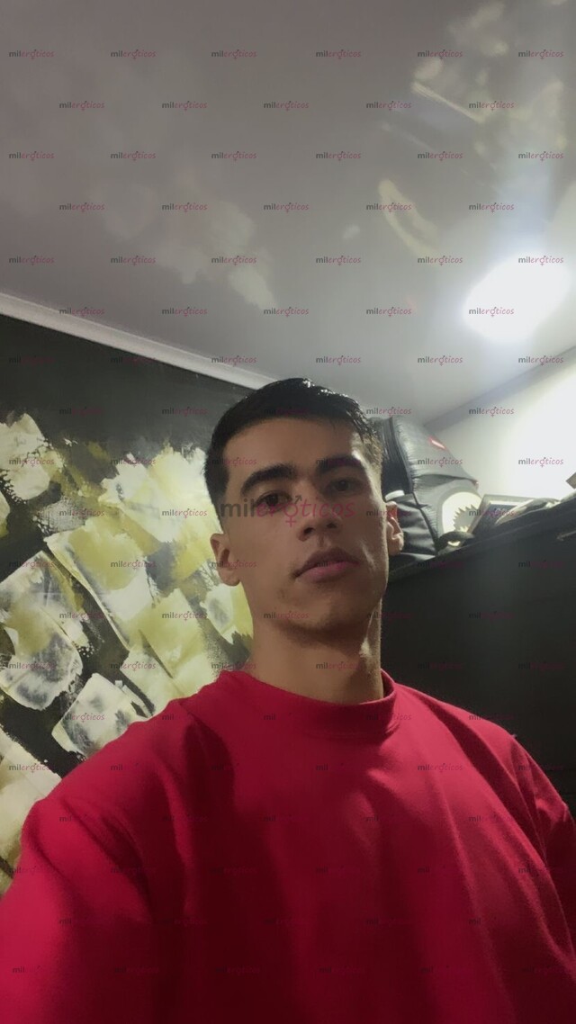 FOTOS DE ACTIVO 30 AÑOS 1,87 ALTO PAISA BIEN HOMBRE Y DISCRETO PARA MUJERES, TRANS Y PAR
