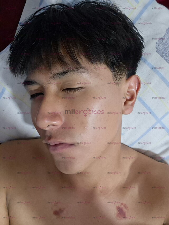 FOTOS DE JOVEN MORRITO UNIVERSITARIO PASIVO Y SUMISO COMPLACEDOR