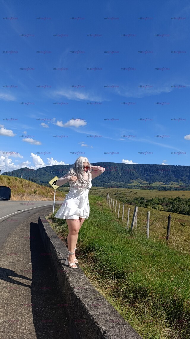 FOTOS DE VAL, BESOS, CARICIAS, PROXIMIDAD Y COMPLICIDAD