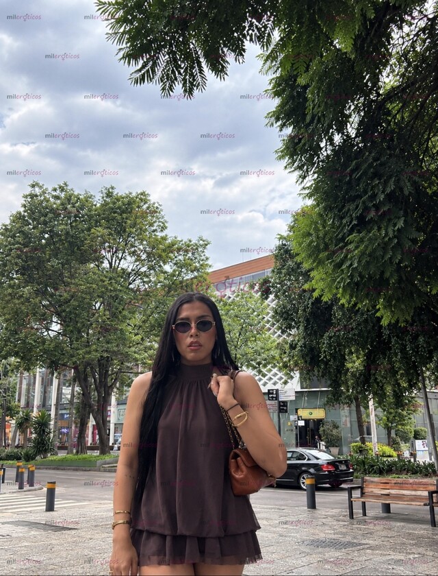 FOTOS DE NENA TRANS, EDUCADA, FEMENINA Y CON UNA BELLEZA QUE TE VA A ENCANTAR