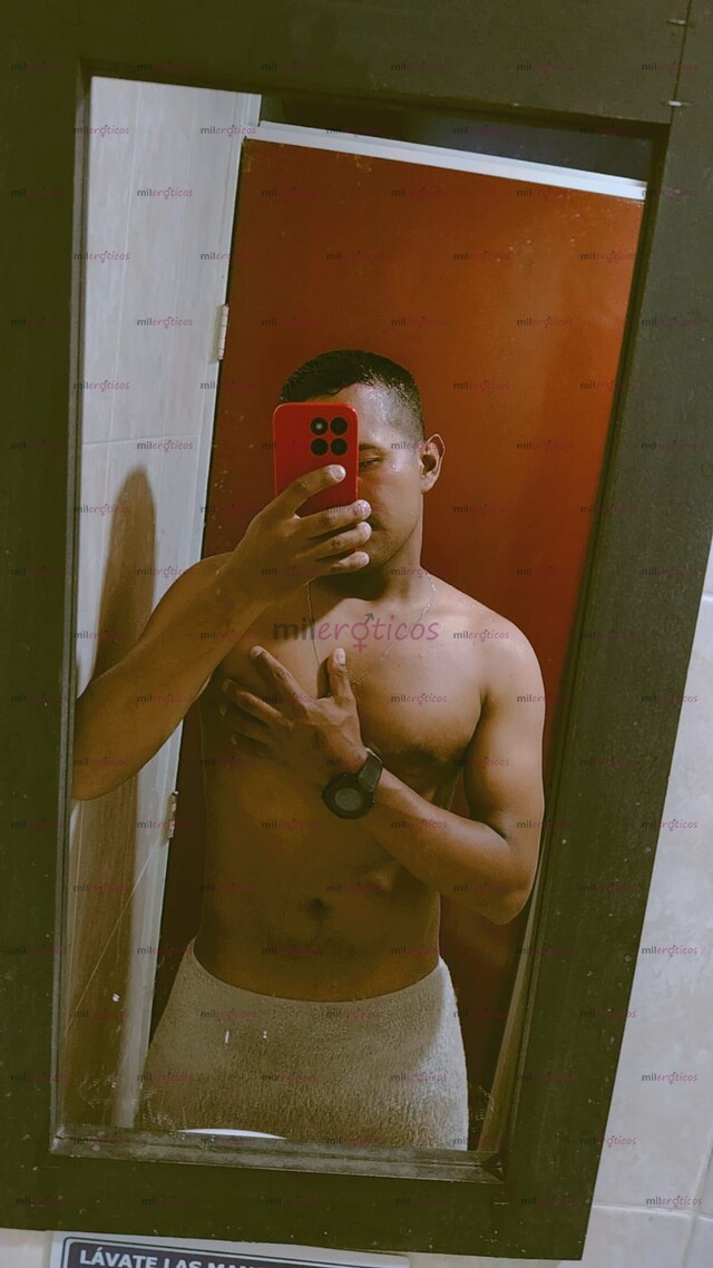 FOTOS DE MORENITO COMPLACIENTE DISPUESTO A CUMPLIR TUS LUJURIOSOS DESEOS