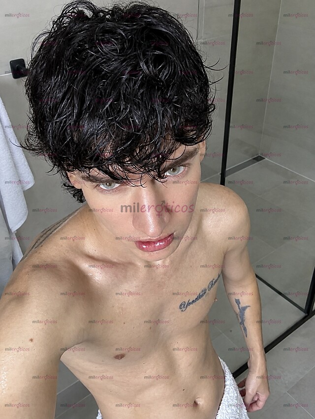 FOTOS DE JOVEN MORBOSO FETICHISTA. TOTAL SERIEDAD Y DISCRECIÓN. APARTAMENTO PRIVADO.
