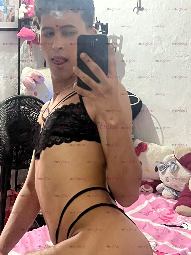 FOTOS DE PAPI LLEGUÉ A QUÉ ME DES LECHE RICO,ESTOY DE PASO UNA PERRA ENCANTADORA 18AÑITOS
