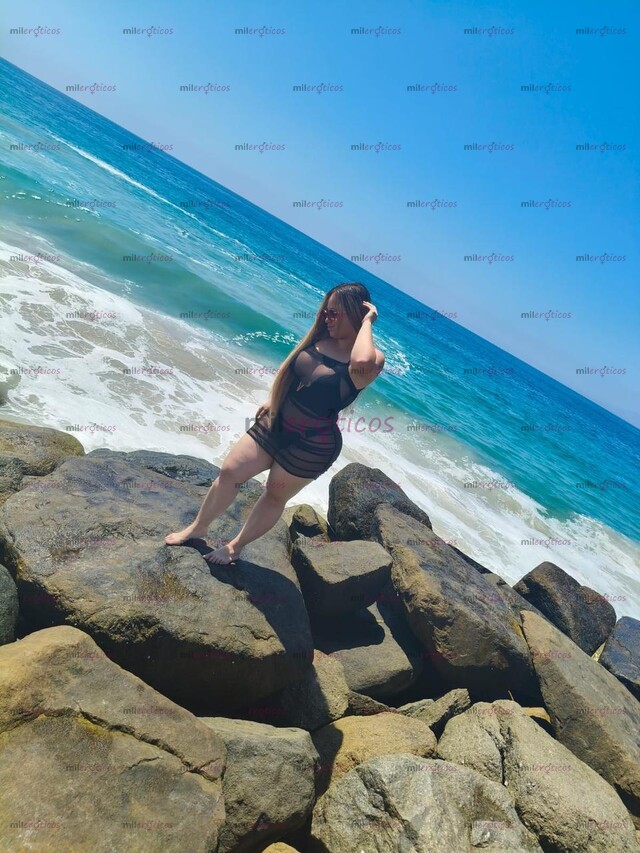 FOTOS DE GÜERITA BIEN BONITA Y BIEN PORTADA PERO EN LA CAMA