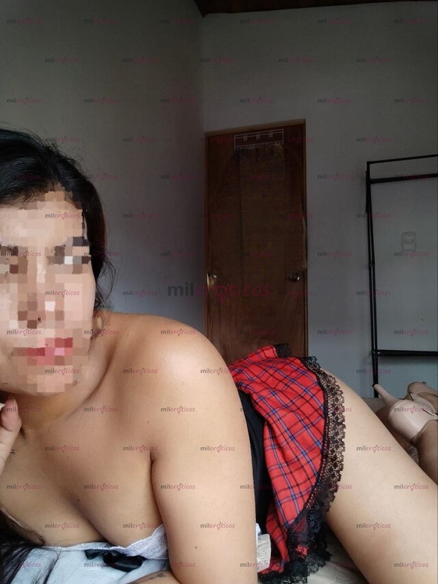 FOTOS DE FLACA DELICIOSA, ALTA, MORENA Y CON MUCHAS GANAS DE COGER DURO
