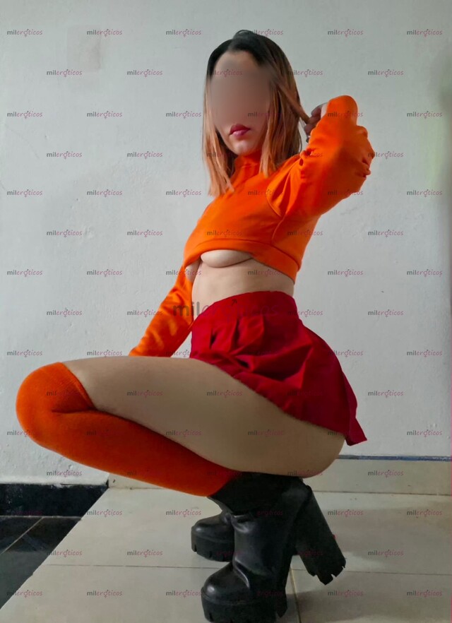 FOTOS DE LAURA, UNA FLACA BIEN ARRECHITA Y EXPERTA EN LA SATISFACCIÓN MASCULINA.