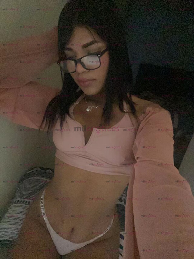 FOTOS DE SARA MORENITA SUMISA CAPAZ DE CUMPLIR CUALQUIER FANTASÍA