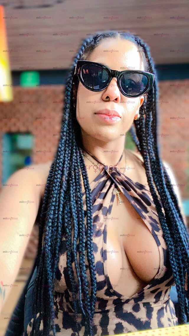 FOTOS DE DOMINICANA,MORENA CUERPO NATURAL VOLUPTUOSO,CABELLO CHINITO