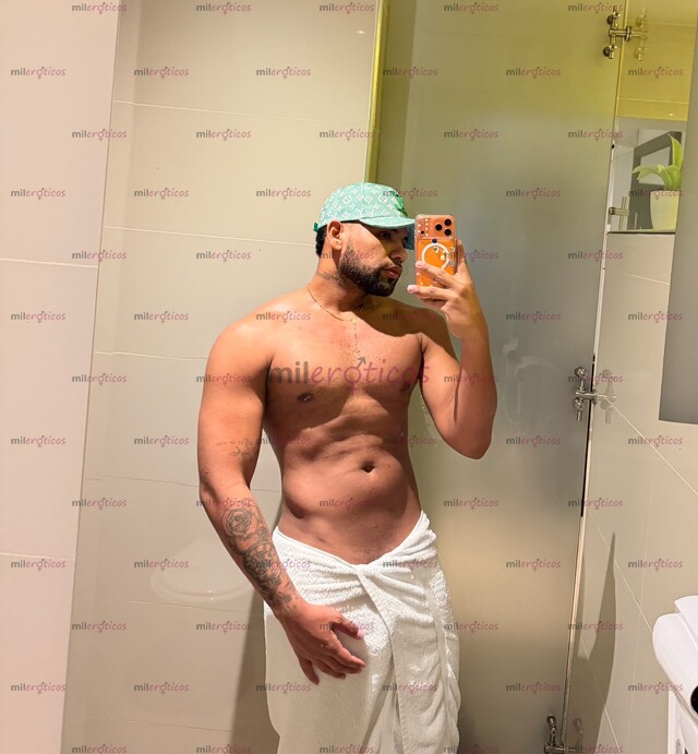 FOTOS DE ACTIVO MORENO MASCULINO DOMINANTE LECHERO