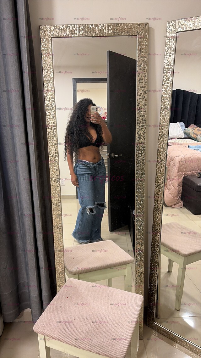 FOTOS DE DOMINICANA,MORENA CUERPO NATURAL VOLUPTUOSO,CABELLO CHINITO