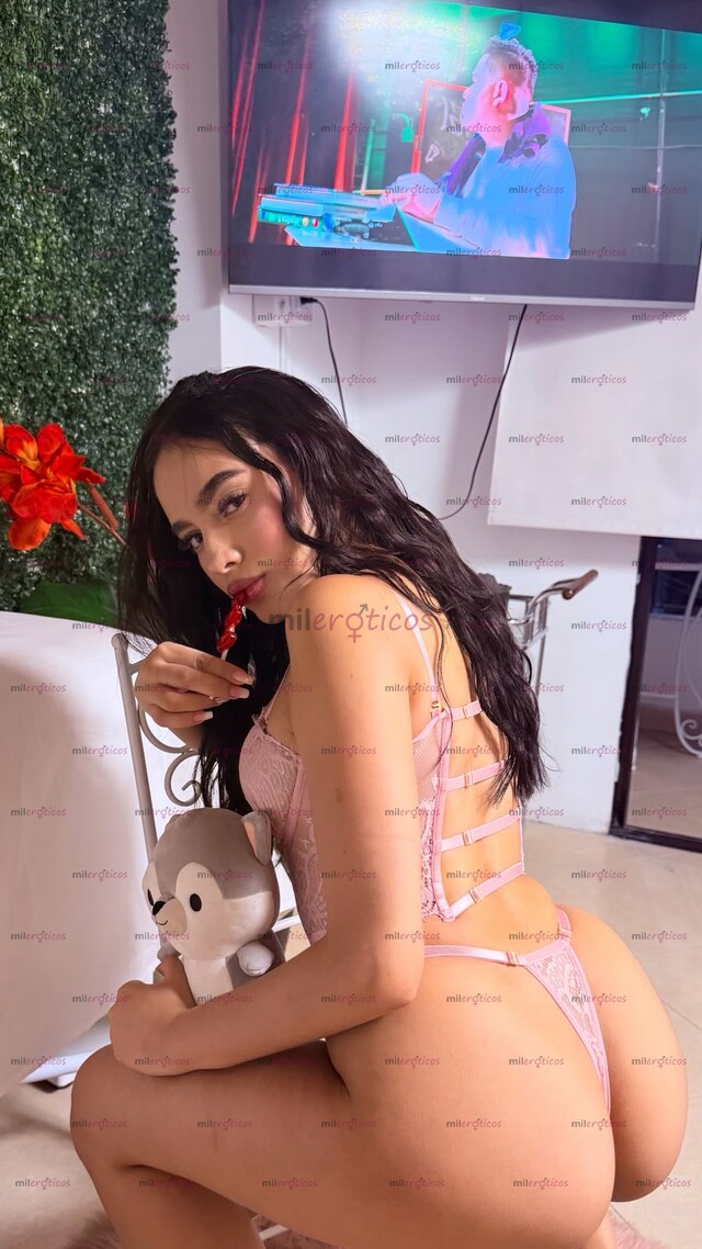 FOTOS DE PENÉLOPE HERMOSA PERRITA DE 18 CON GANAS DE PENE