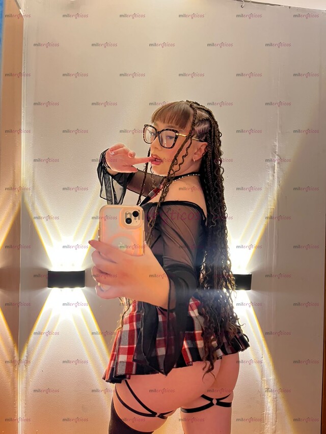 FOTOS DE ELITE SCORT, ANGEL NENA BAJITA DE 18 AÑITOS TODA UNA TRAVIESA EN LA CAMA